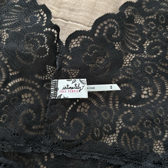Free People Intimate Medium - Picture 2 of 3